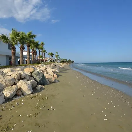 Beachfront Meneou Blu 2 Bedrooms Beach House * Meneou