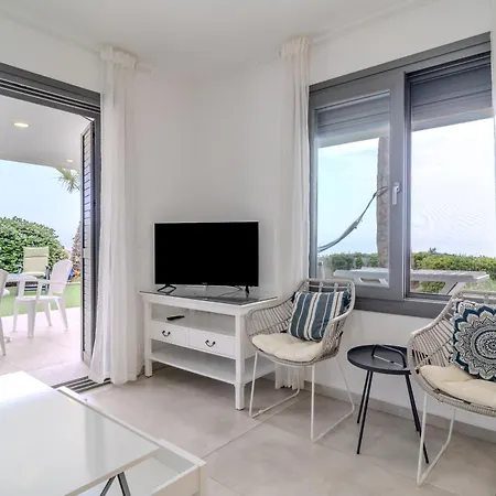 Beachfront Meneou Blu 2 Bedrooms Beach House *