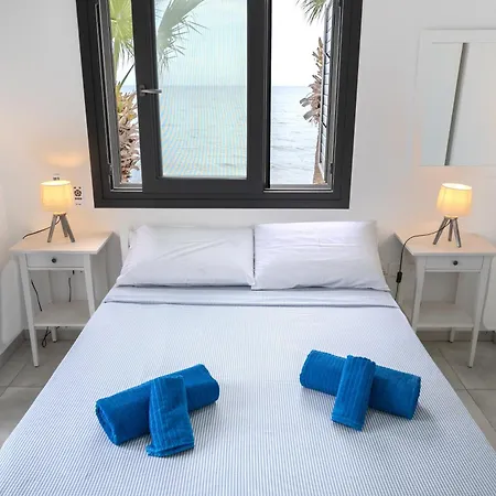 Beachfront Meneou Blu 2 Bedrooms Beach House